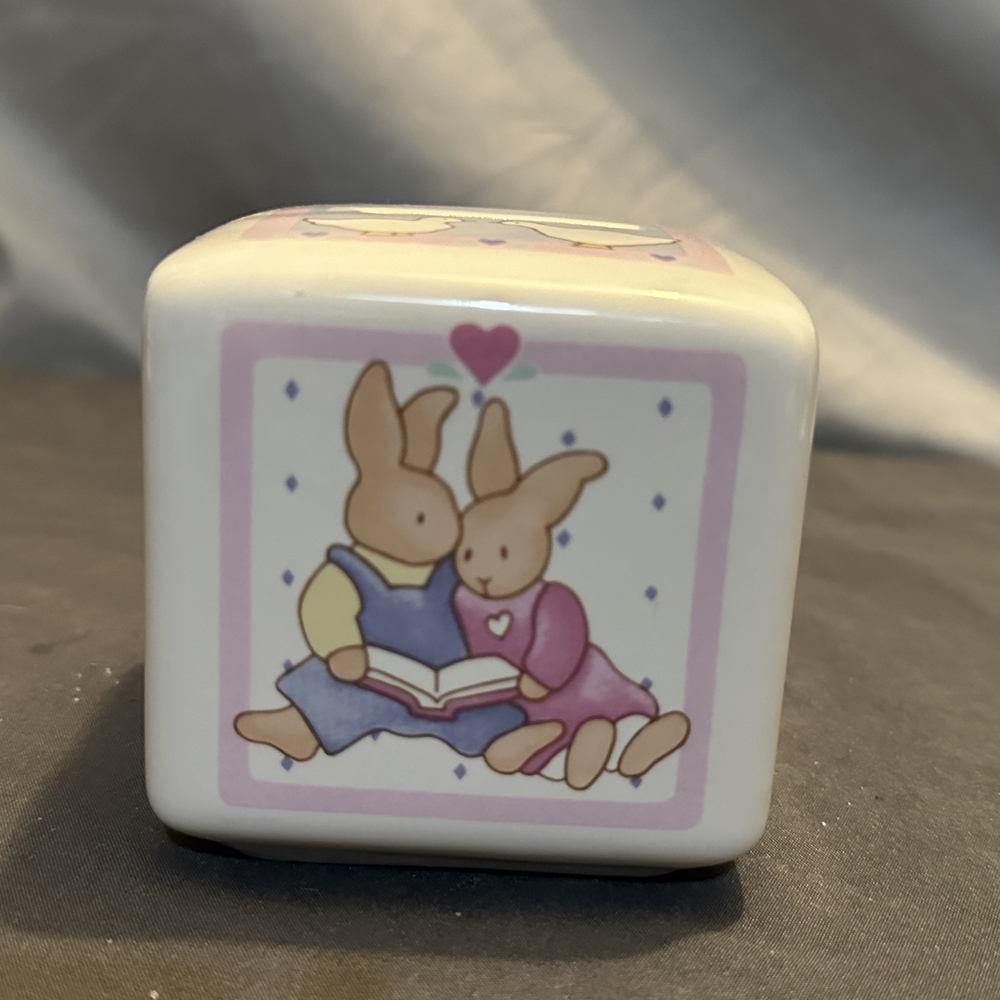 Adorable Bunny Couple Ceramic Decor
